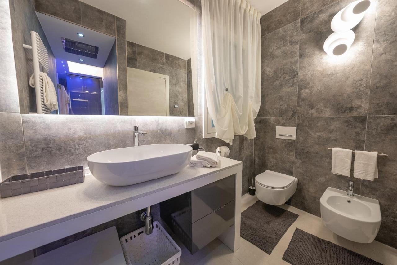 Magic Luxury Apartments Бардоліно Екстер'єр фото