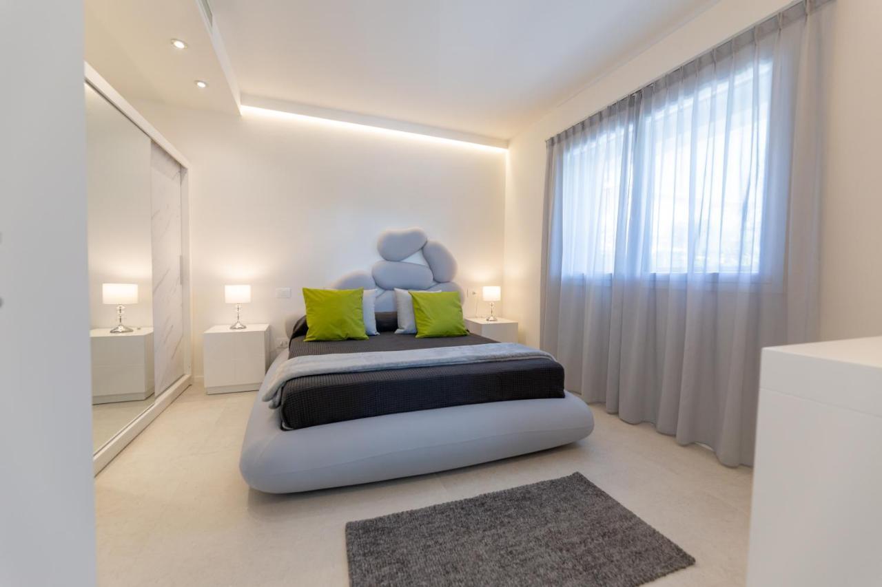 Magic Luxury Apartments Бардоліно Екстер'єр фото