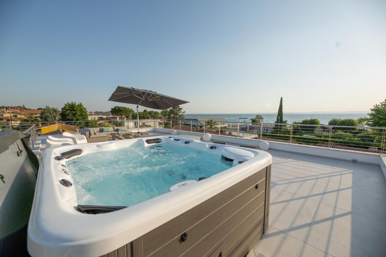 Magic Luxury Apartments Бардоліно Екстер'єр фото