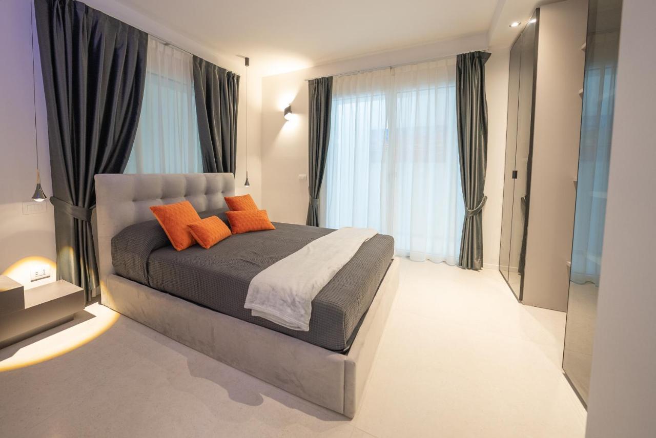 Magic Luxury Apartments Бардоліно Екстер'єр фото